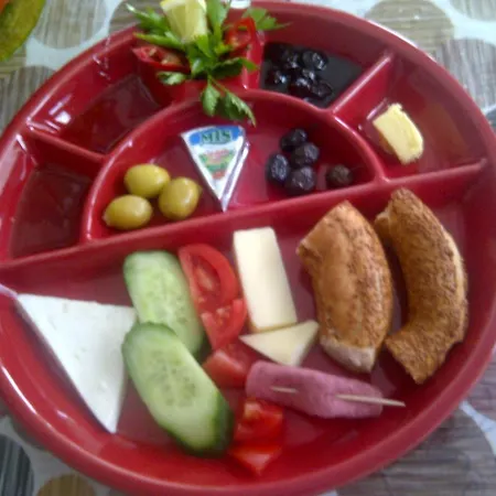 Foca Palas Pension * フォチャ