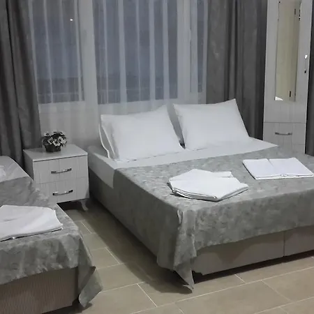 Foca Palas Pension *