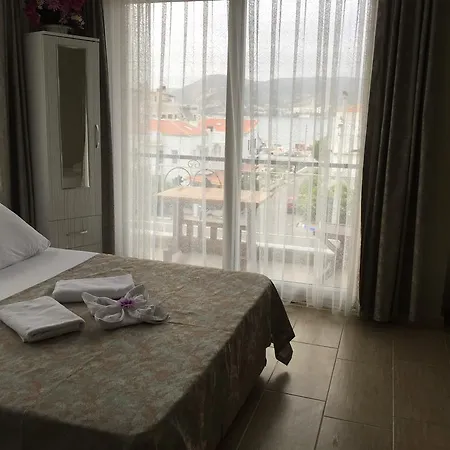 Guest house Foca Palas Pension *