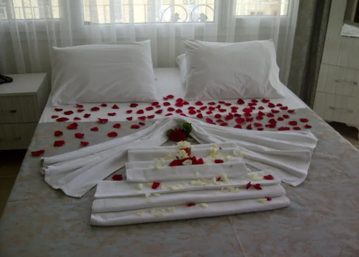 Foca Palas Pension * Foca