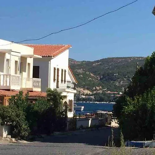 Foca Palas Pension Penzion *